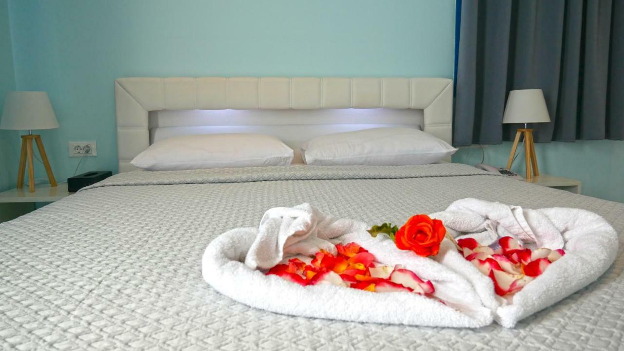 Nautilus Dome Otel Fira  Dış mekan fotoğraf